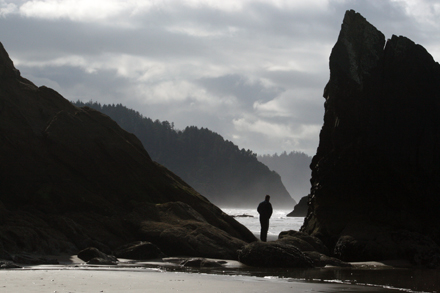 Stranger between the rocks